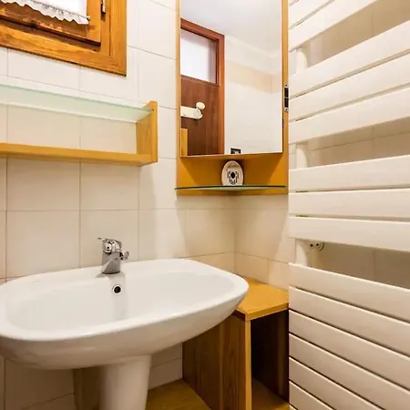 Holiday home Spacious - Private Garden Near The Sea/beach *