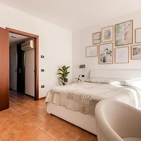 Spacious - Private Garden Near The Sea/beach Holiday home *